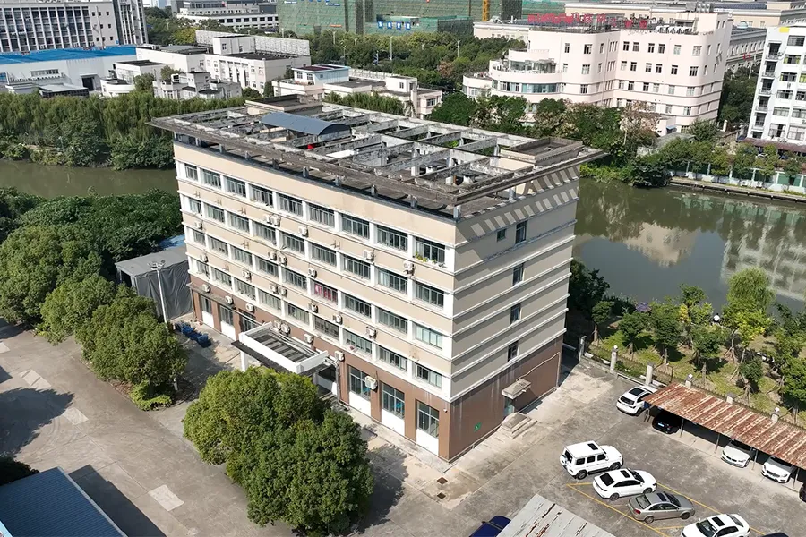 সম্পর্কে